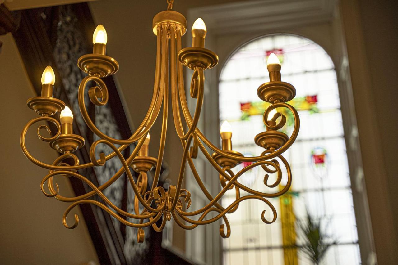فندق The Clarendon دندي المظهر الخارجي الصورة